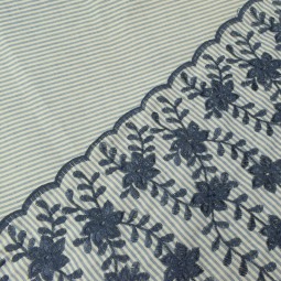 Tissu chambray - Rayure bleu avec dentelle